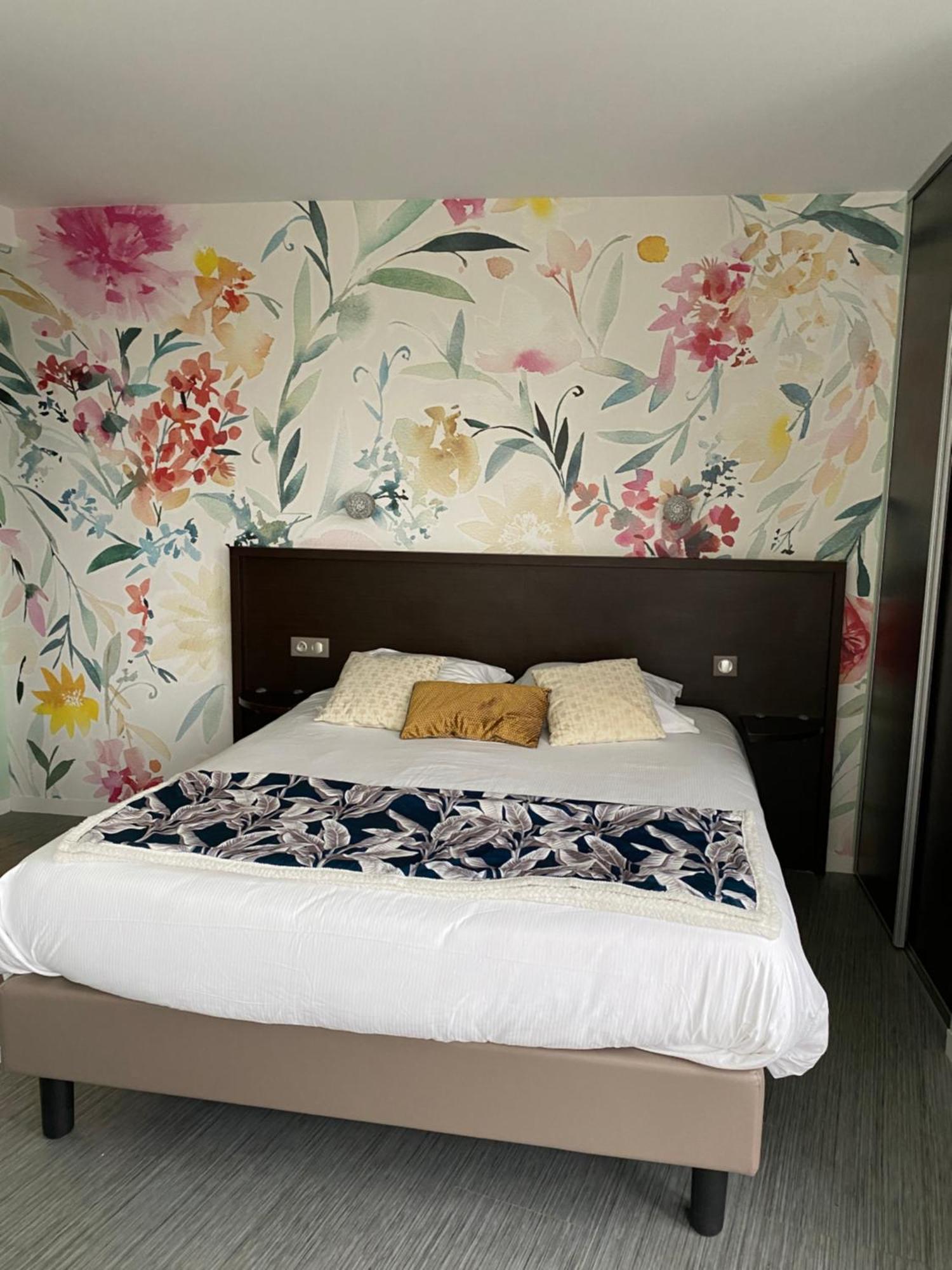 Hotel Le Richelieu Le Treport Bagian luar foto